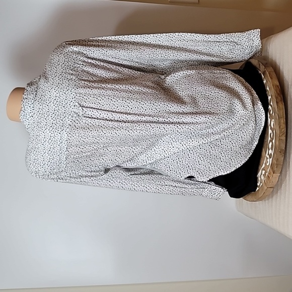 Velvet Heart White w/Black Polka-dots Collar - V-neck - Picture 7 of 16